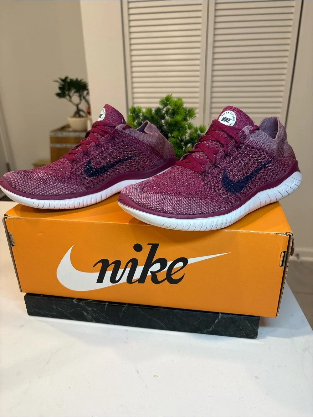 Nike Free Rn Flyknit Beet Root Red Women’s size 8 Rare running shoes